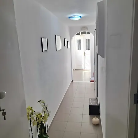 Guest house Anchor Yalos - Twin Bed 1 *
