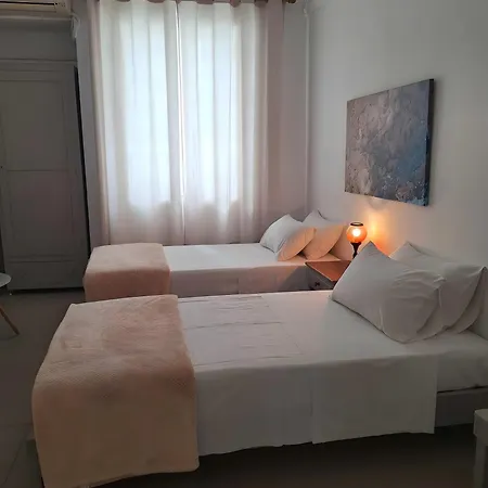 Anchor Yalos - Twin Bed 1 Mykonos Town