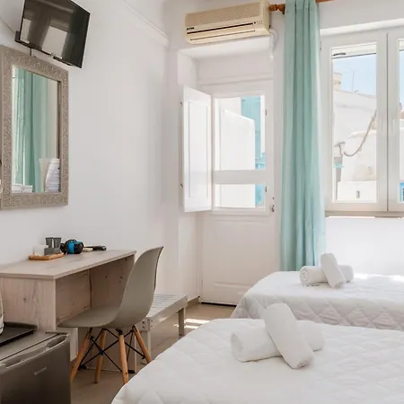 Anchor Yalos - Twin Bed 1 * Mykonos Town